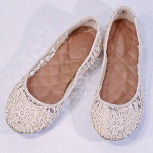 Off-white ballet flats